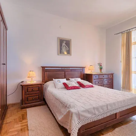 Prázdninový dům Ana Lucija - Rca508 By Interhome Pula